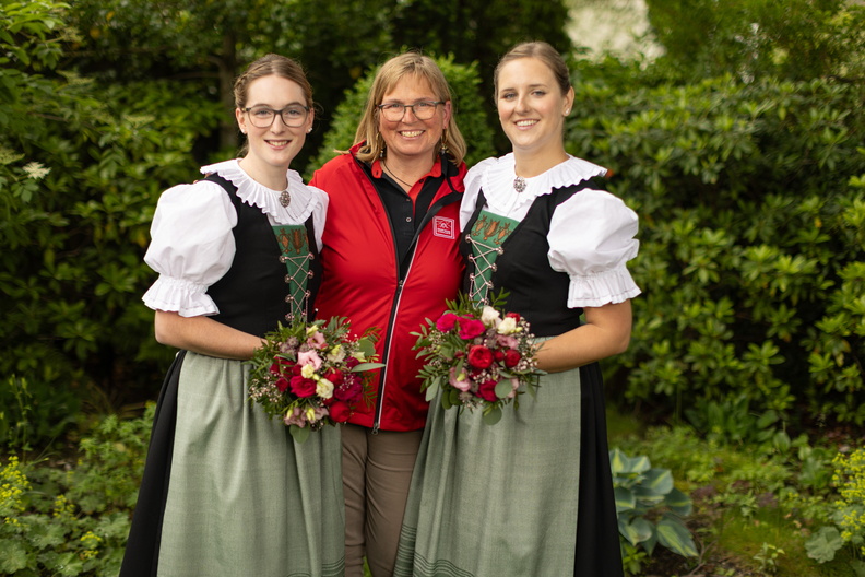 240602_ESAF-Ehrendamen-Gruppe_MakingOf_HUG_9923.jpg