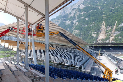 ESAF 2025 Aufbau Dach by Maya Rhyner DSC0669