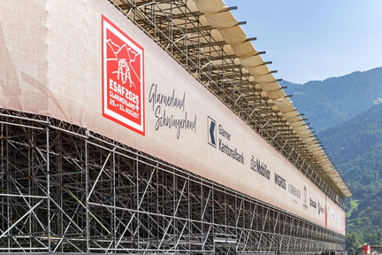 ESAF 2025 Aufbau Arena Banden MRH DSC1414