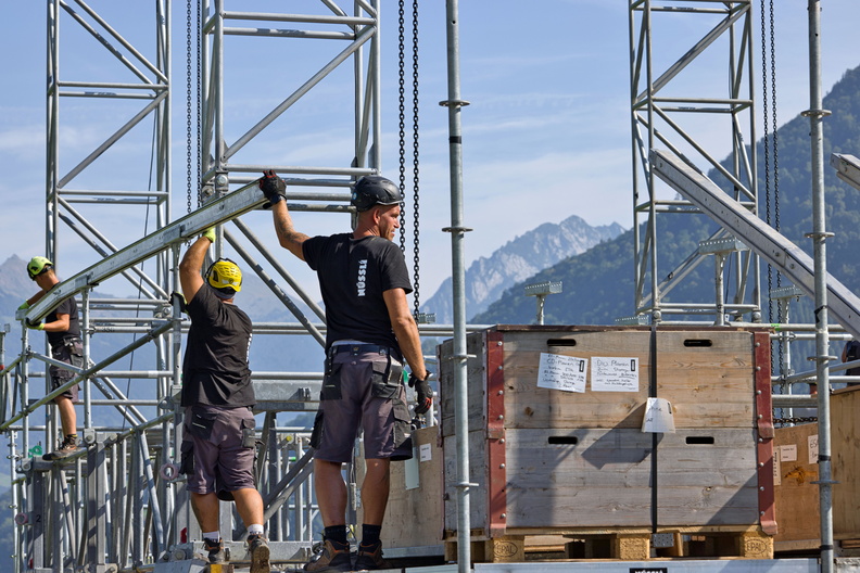 ESAF_2025_Aufbau_Migros_Bühne_by_Daniel_Sproll_U9A8870.jpg